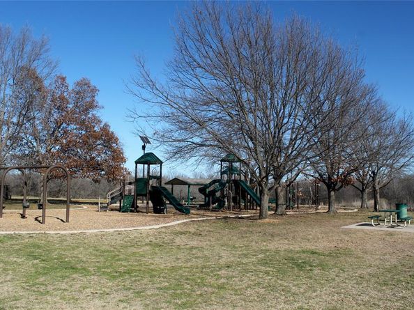 1358  Eastview Street , Fort Worth Texas 76134