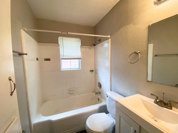 2501  Normont Circle , Fort Worth Texas 76103