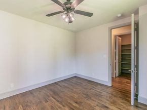 1306  Worthington Street , Grapevine Texas 76051