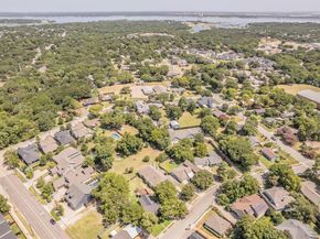 1306  Worthington Street , Grapevine Texas 76051