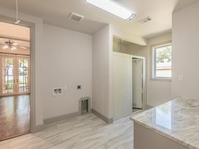 1306  Worthington Street , Grapevine Texas 76051