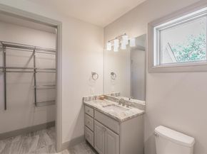 1306  Worthington Street , Grapevine Texas 76051