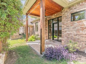 1306  Worthington Street , Grapevine Texas 76051