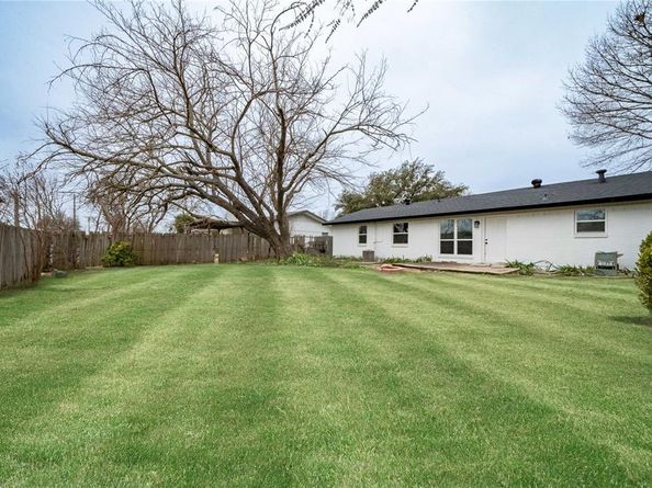 1010  Mccallum Drive , Garland Texas 75042