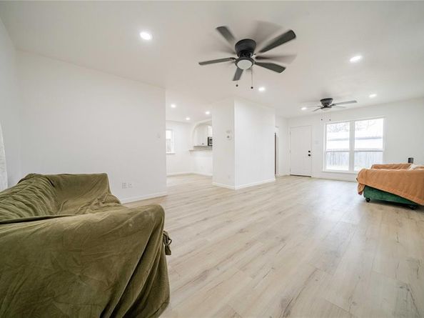 1010  Mccallum Drive , Garland Texas 75042