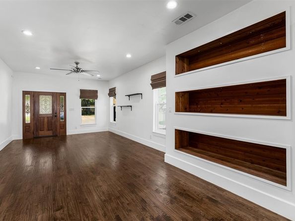 916 S Montreal Avenue , Dallas Texas 75208
