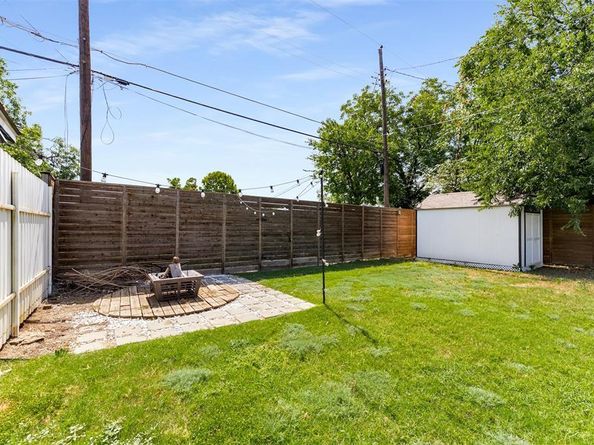 916 S Montreal Avenue , Dallas Texas 75208