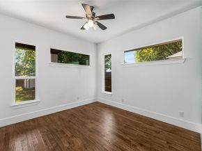 916 S Montreal Avenue , Dallas Texas 75208