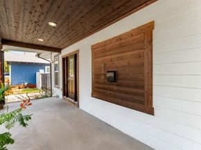 916 S Montreal Avenue , Dallas Texas 75208