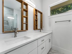 916 S Montreal Avenue , Dallas Texas 75208