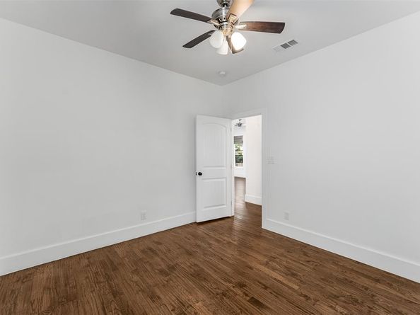 916 S Montreal Avenue , Dallas Texas 75208