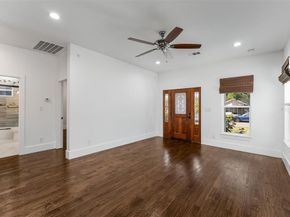 916 S Montreal Avenue , Dallas Texas 75208