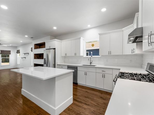 916 S Montreal Avenue , Dallas Texas 75208