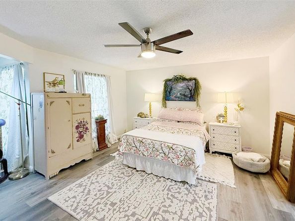 1806  Briar Meadow Drive , Arlington Texas 76014