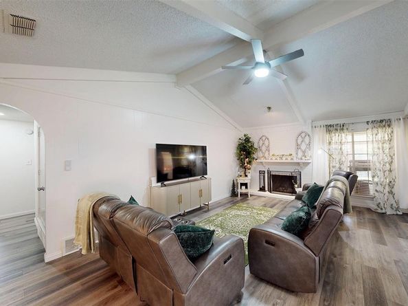 1806  Briar Meadow Drive , Arlington Texas 76014