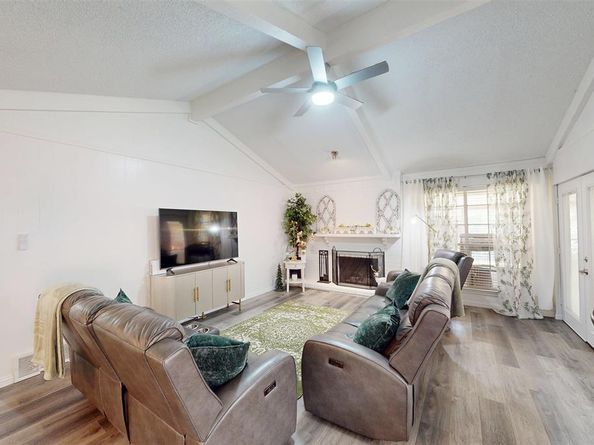 1806  Briar Meadow Drive , Arlington Texas 76014