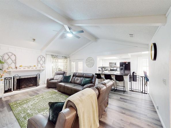 1806  Briar Meadow Drive , Arlington Texas 76014
