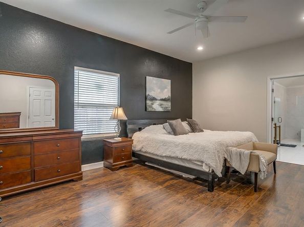 201 W Enon Avenue , Everman Texas 76140