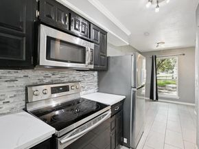 2900  Shady Lake Circle , Carrollton Texas 75006