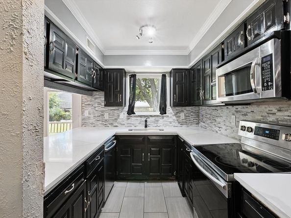 2900  Shady Lake Circle , Carrollton Texas 75006