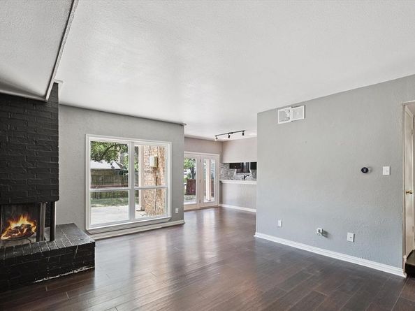2900  Shady Lake Circle , Carrollton Texas 75006