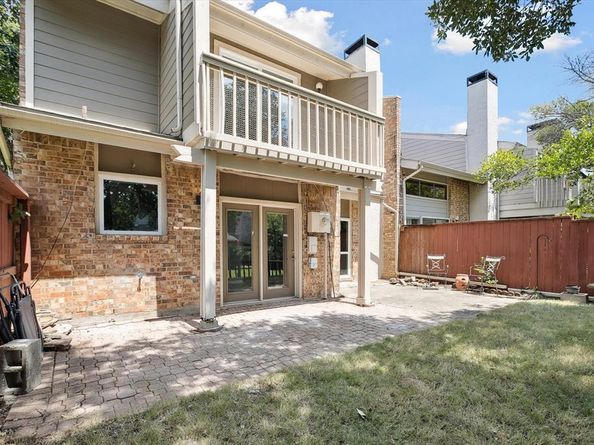 2900  Shady Lake Circle , Carrollton Texas 75006