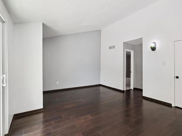 2900  Shady Lake Circle , Carrollton Texas 75006