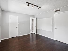 2900  Shady Lake Circle , Carrollton Texas 75006
