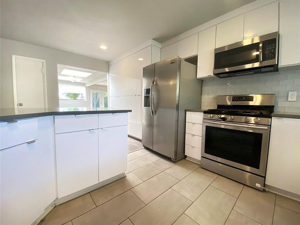 306 W Northgate Drive , Irving Texas 75062