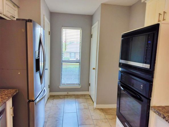 2110  Teton  , Carrollton Texas 75006