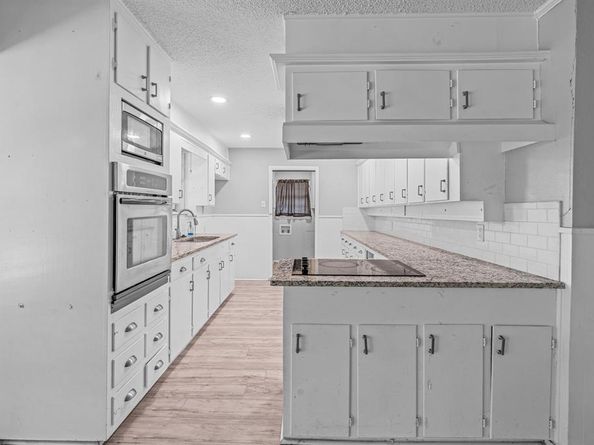 3305  Leith Avenue , Fort Worth Texas 76133