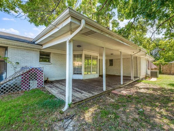 3305  Leith Avenue , Fort Worth Texas 76133
