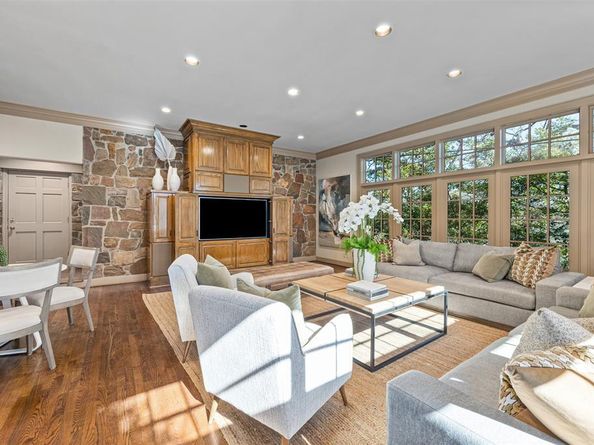 2805  Alton Road , Fort Worth Texas 76109