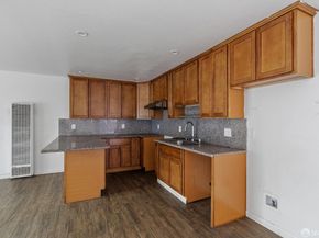 385 Fairmount Avenue, Oakland CA 94611