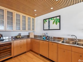 1150 Sacramento Street 701, San Francisco CA 94108