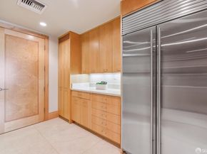 1150 Sacramento Street 701, San Francisco CA 94108