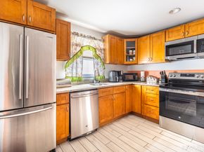 46 Oakleaf Street, Bridgeport CT 06606