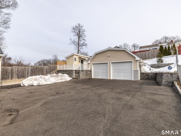 46 Oakleaf Street, Bridgeport CT 06606