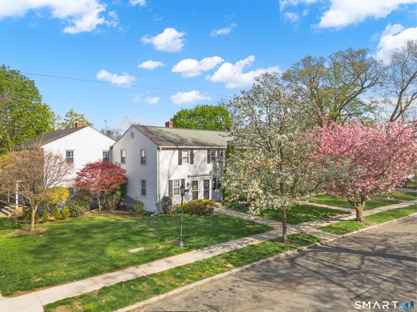113 Sylvan Knoll Road, Stamford CT 06904