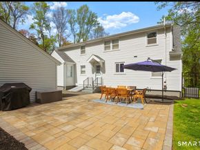 8 Ferndale Drive, Easton CT 06612