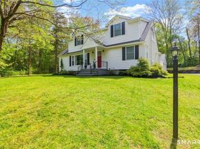 8 Ferndale Drive, Easton CT 06612
