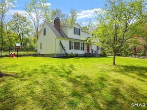 8 Ferndale Drive, Easton CT 06612