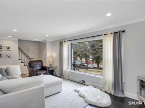 8 Ferndale Drive, Easton CT 06612