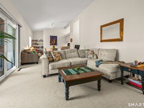 19 Cook Close 19, Ridgefield CT 06877