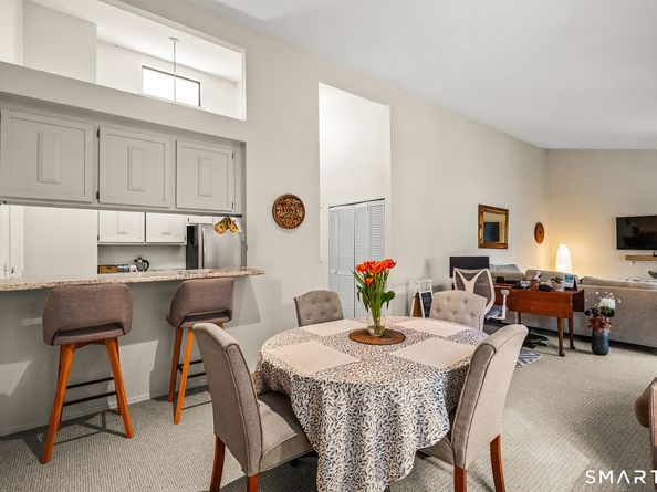 19 Cook Close 19, Ridgefield CT 06877