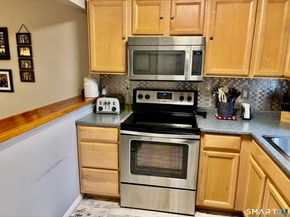 110 Coalpit Hill Road C 8, Danbury CT 06810