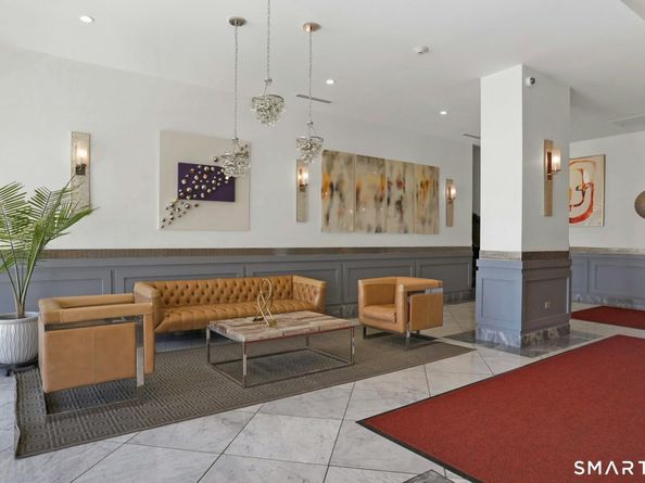 44 Strawberry Hill Avenue 9M, Stamford CT 06902