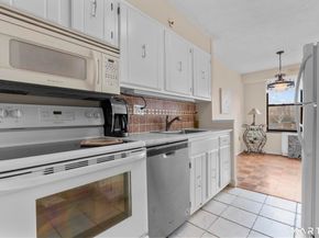 44 Strawberry Hill Avenue 9M, Stamford CT 06902