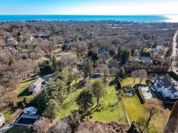 61 Clapboard Hill Road, Westport CT 06880