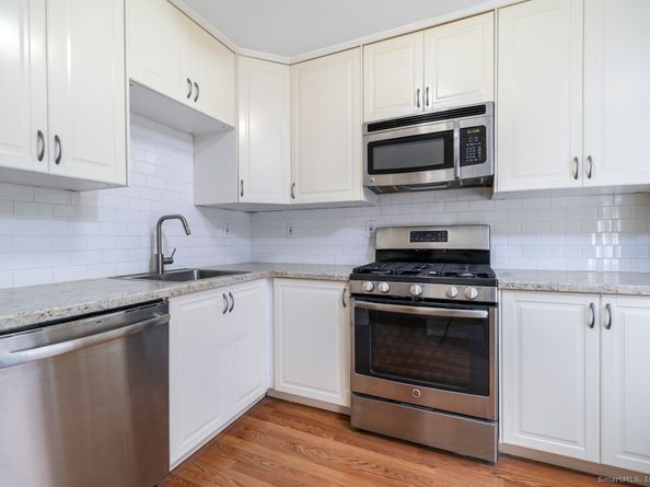 91 Strawberry Hill Avenue APT 331, Stamford CT 06902